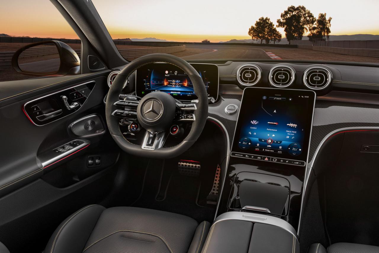 2023-Mercedes-AMG-C-63-S-E-PERFORMANCE-00024.jpg