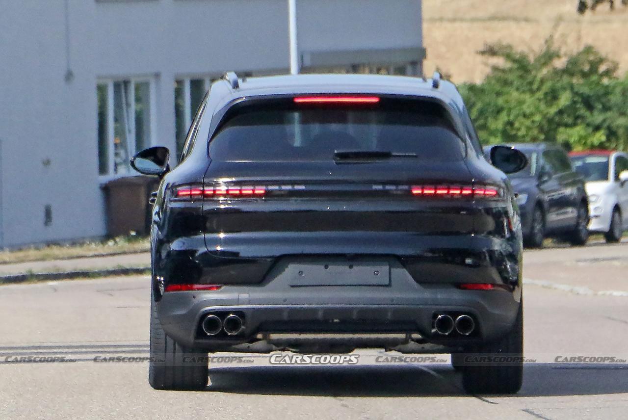 2023-Porsche-Cayenne-20.jpg