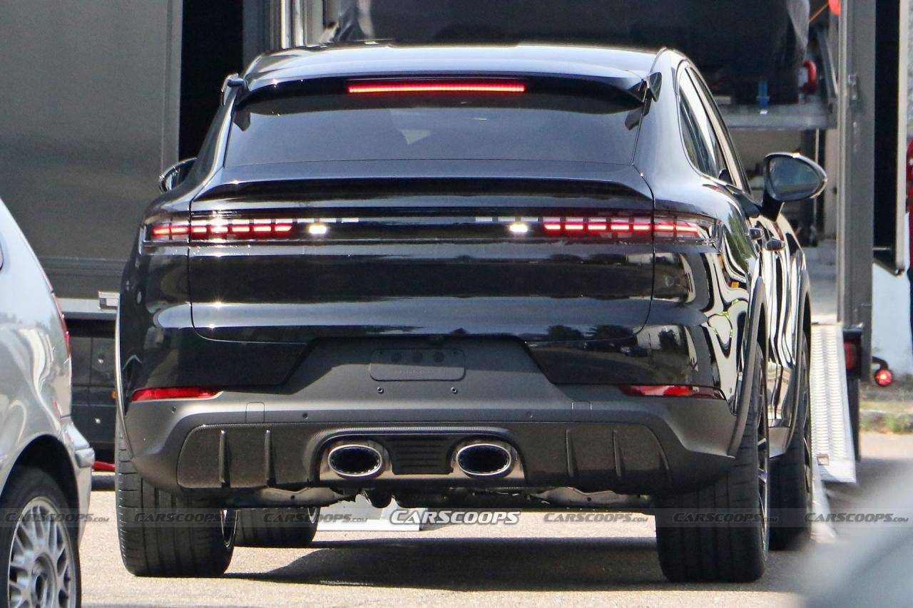 2023-Porsche-Cayenne-3.jpg