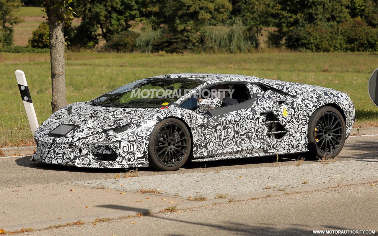 2023-lamborghini-aventador-successor-spy-shots--photo-credits-baldauf-sb-medien_100855934_h.jpg
