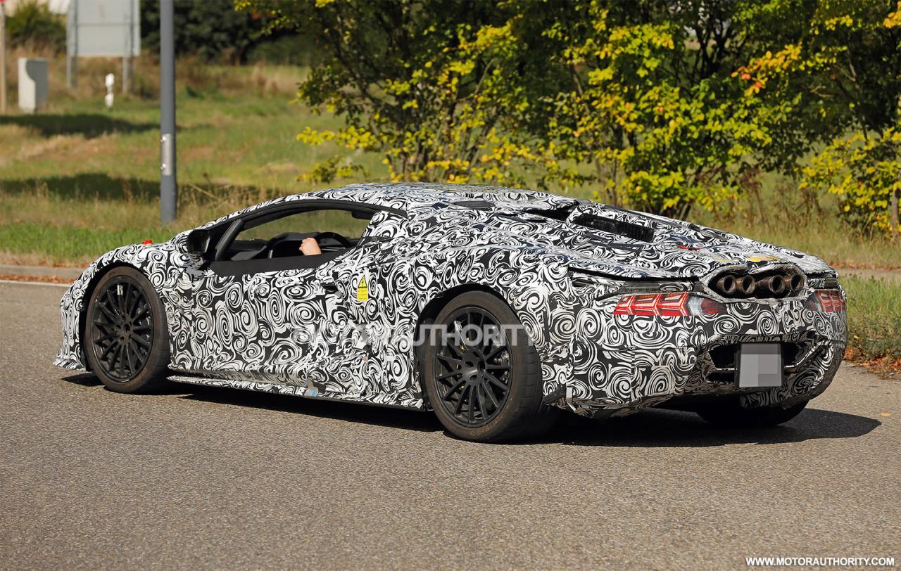 2023-lamborghini-aventador-successor-spy-shots--photo-credits-baldauf-sb-medien_100855937_h.jpg