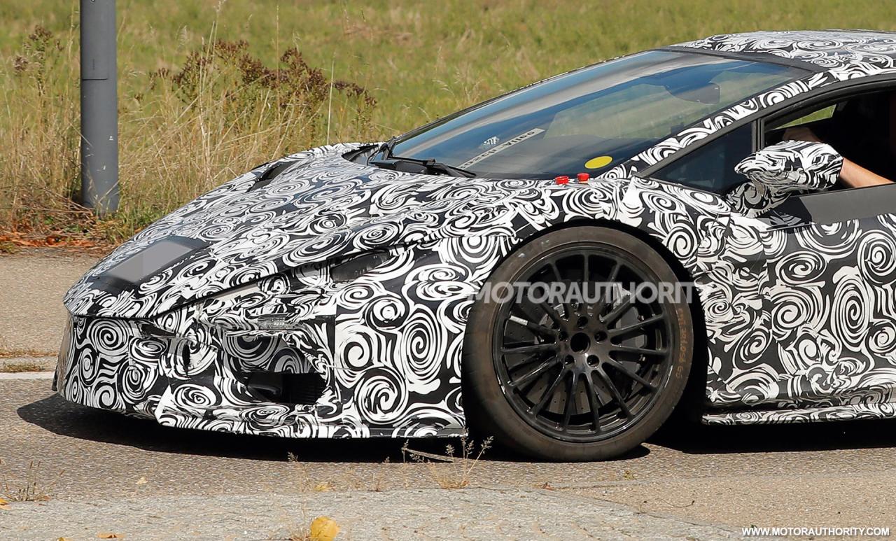 2023-lamborghini-aventador-successor-spy-shots--photo-credits-baldauf-sb-medien_100855964_h.jpg