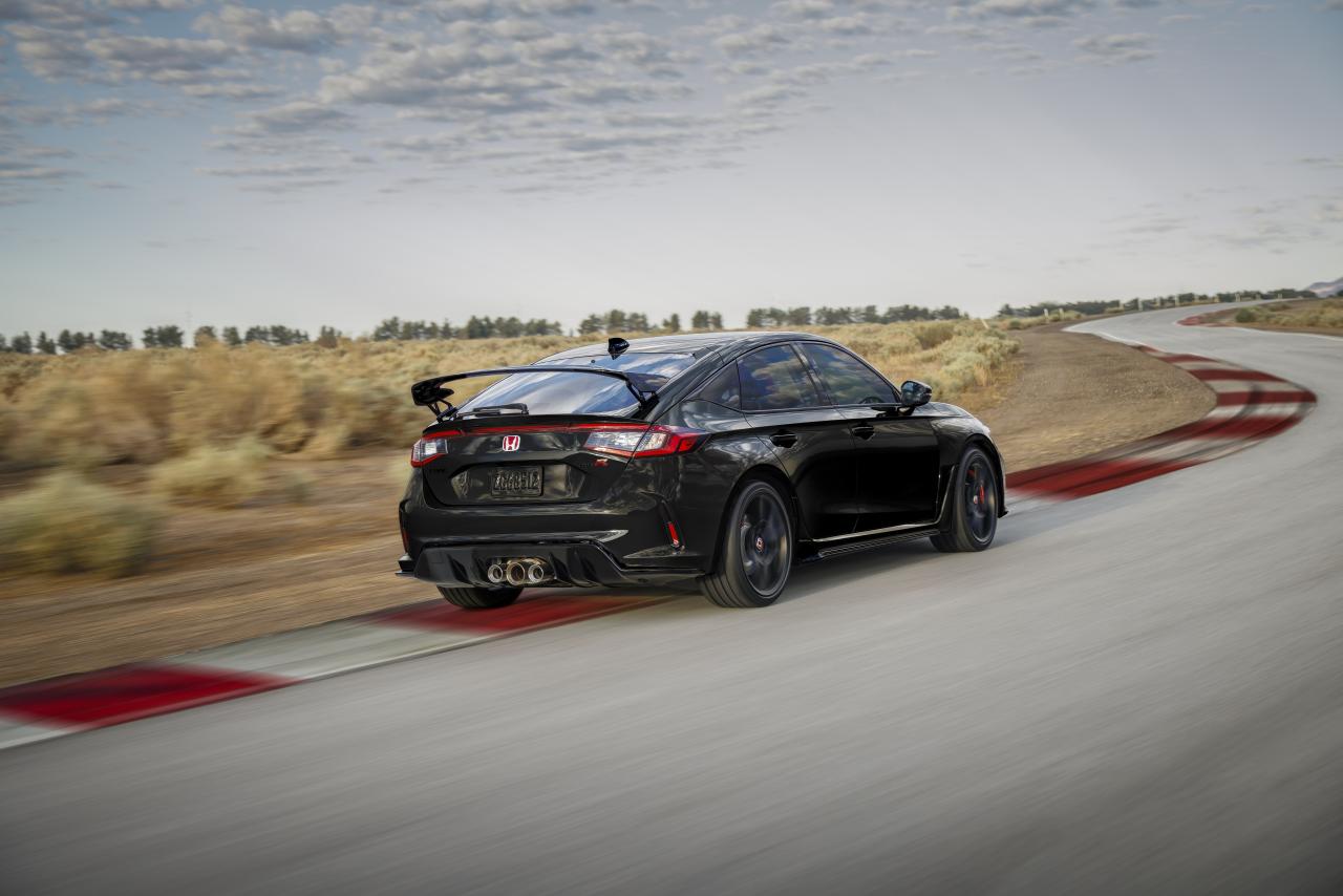 2023_Civic_TypeR_0005.thumb.jpg.c899db40902745d40b19a51833f35c40.jpg
