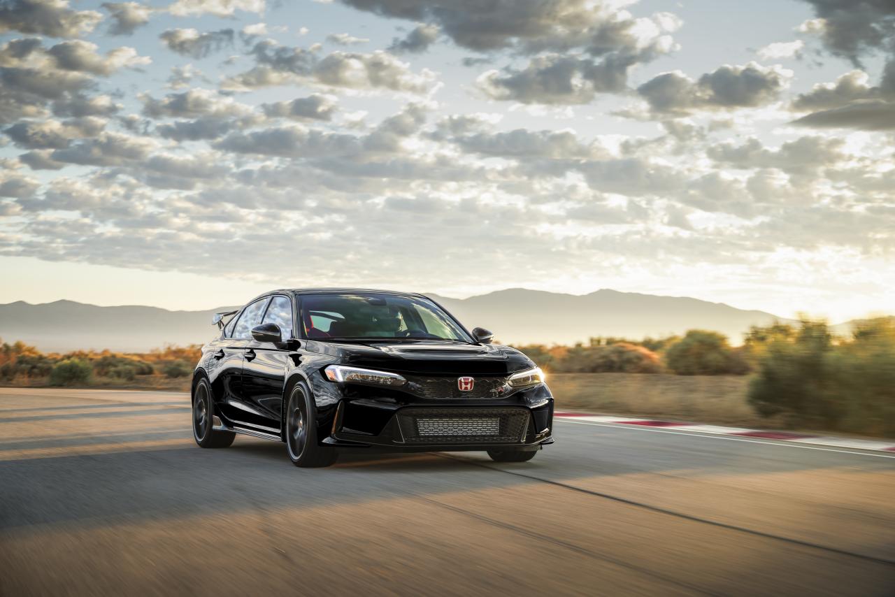 2023_Civic_TypeR_0006.thumb.jpg.b85a37b5c24cf9c9b6dd36670dad7756.jpg