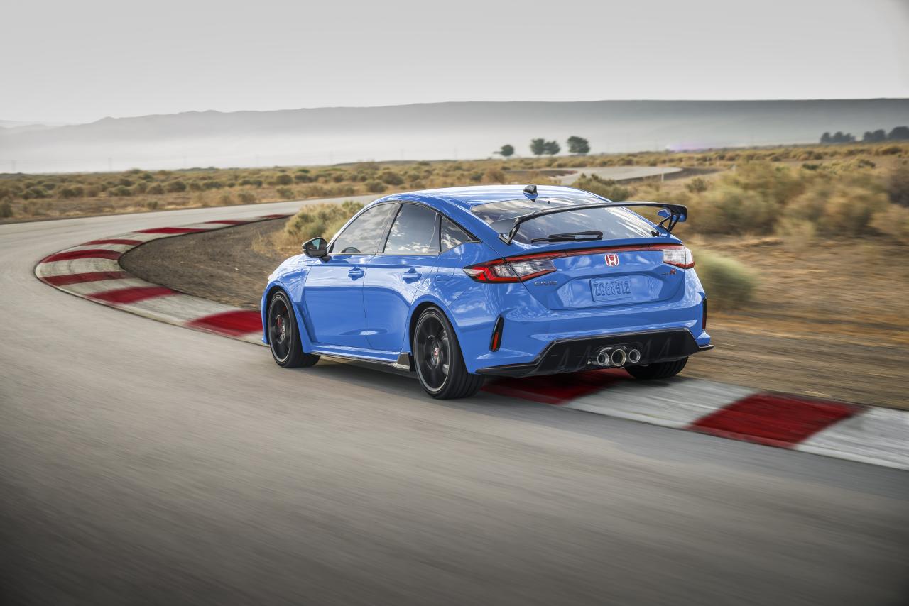 2023_Civic_TypeR_0009.thumb.jpg.84bd68a2098e9fe4afe6349bc4019acf.jpg