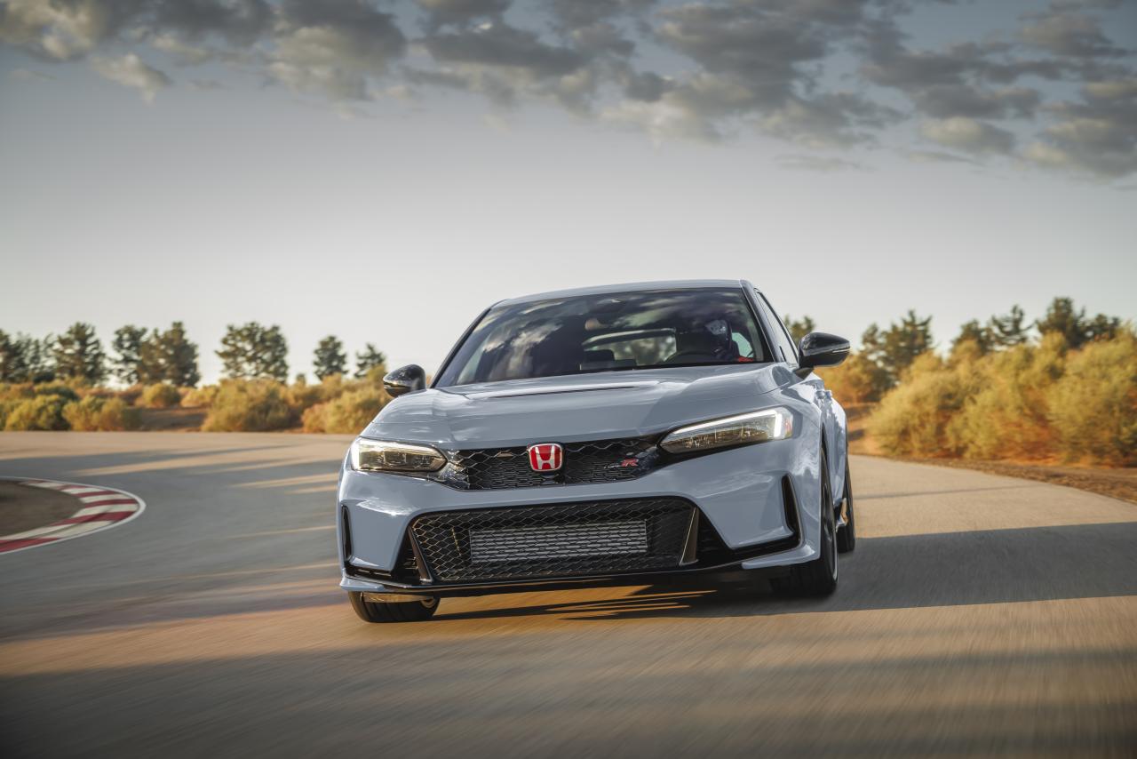 2023_Civic_TypeR_0011.thumb.jpg.206c703b83b0eb964744c8fbb0dec1d6.jpg