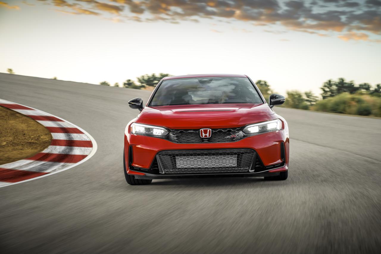 2023_Civic_TypeR_0012.thumb.jpg.24998f2dbb092efa918be0b2a611a33a.jpg