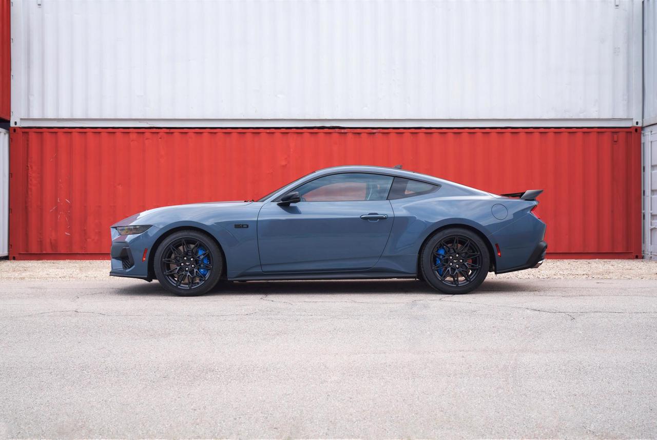 NEW_FORD_MUSTANG_10-LOW.thumb.jpg.5c91baa8af9f82156e5f8ea5ae7dd5c7.jpg