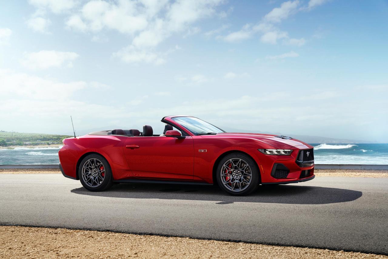 NEW_FORD_MUSTANG_12-LOW.thumb.jpg.9345582b3a7174a6066fdcad408d27dc.jpg