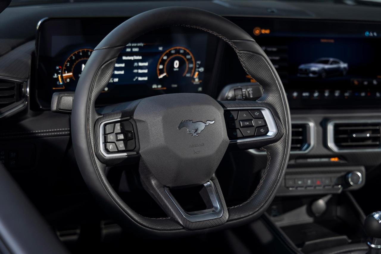 NEW_FORD_MUSTANG_25-LOW.thumb.jpg.53e8d23fbbe668904778109efcba9434.jpg