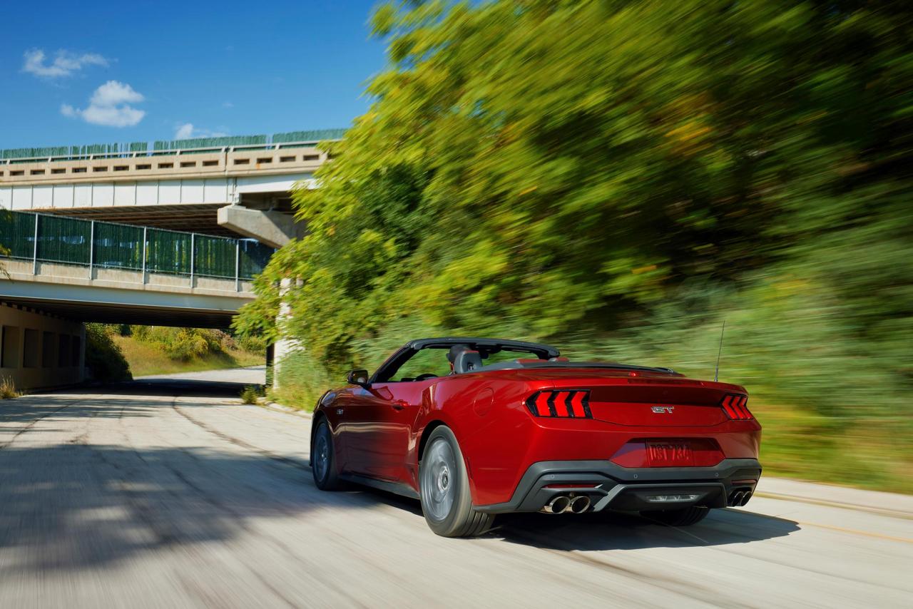 NEW_FORD_MUSTANG_28-LOW.thumb.jpg.c51e0e8ebfe26a2ecafac61cc3fd081a.jpg