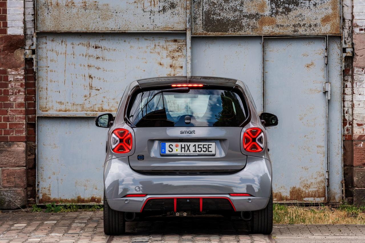 00d8c0ab-2020-smart-fortwo-forfour-7.thumb.jpg.943b3b753d81b328f27ca4ffcbc8a4e9.jpg