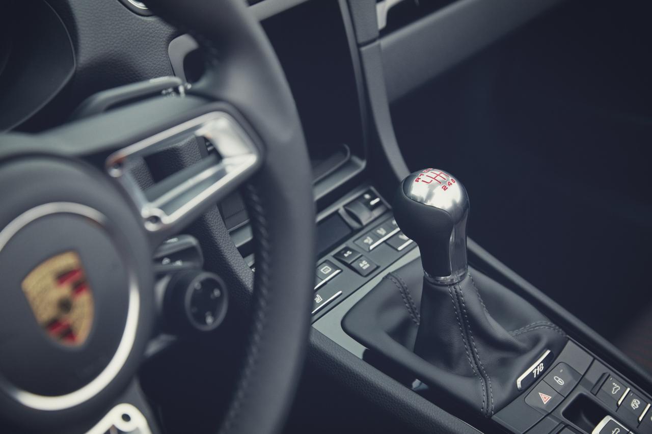 0f6d984d-new-porsche-718-t-4.thumb.jpg.69d723ee4280bbc47a2a2d27129ea0c5.jpg