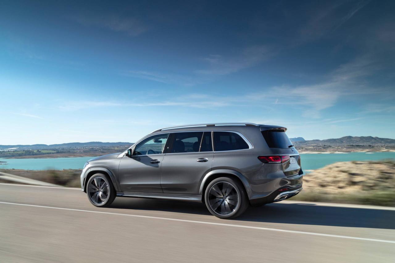 0fe21c85-2020-mercedes-benz-gls-3.thumb.jpg.4c8db5b215b3a6ce7a0c62e58aeacbb2.jpg
