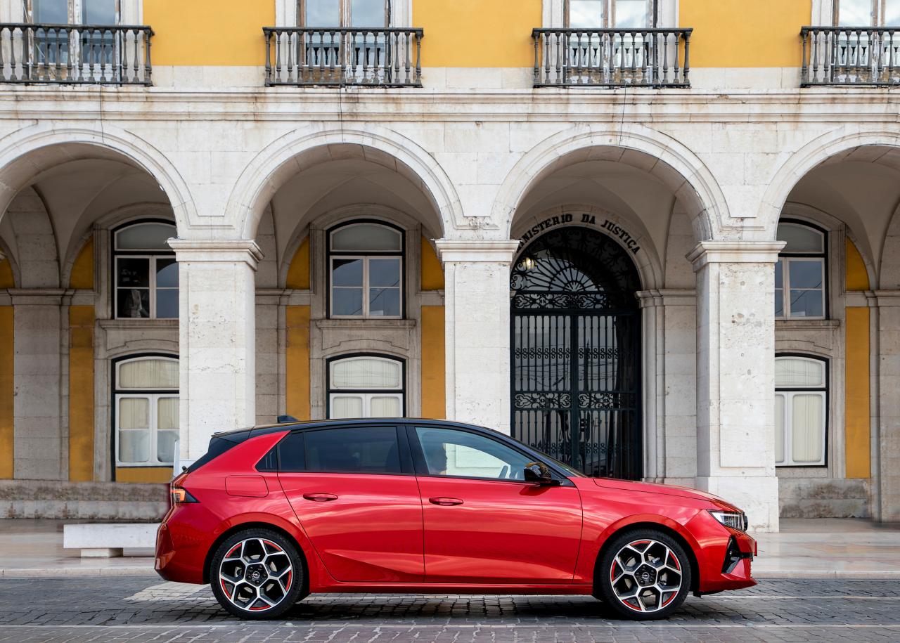 10_Opel-Astra-518272.thumb.jpg.4b02d0ab6a957e7fdba691f4f4942f6d.jpg