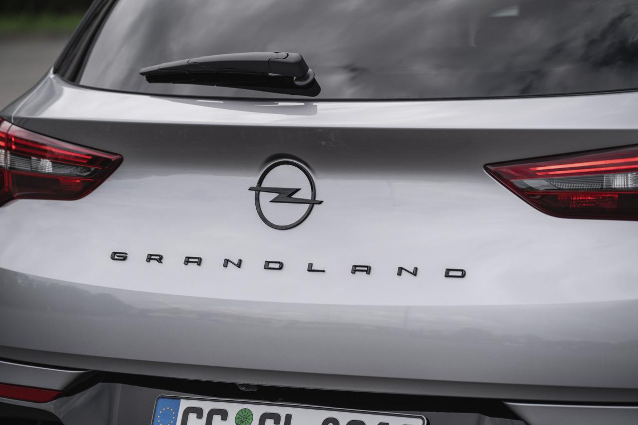 12_Opel-Grandland-516653.thumb.jpg.630b6a7c8c3b2c163cb2129a3a5e4764.jpg