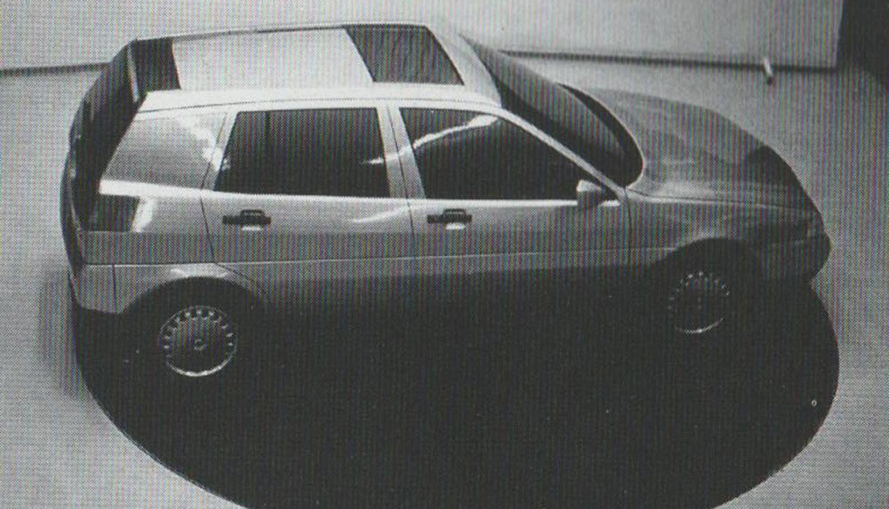 Alfa 145-146 proposta 2v tronco con attacco portellone avanzato CS Alfa 1988.jpg