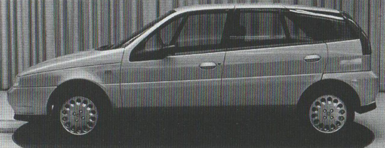 Alfa 145-146 modello CS Alfa di nuovo carry over Tipo (epowood) primavera 1989 2.jpg