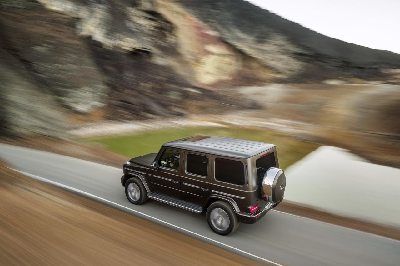 2019-Mercedes-Benz-G-Class-033-1.thumb.jpg.06a4dc3777c239d768bc2efd15cbb94e.jpg