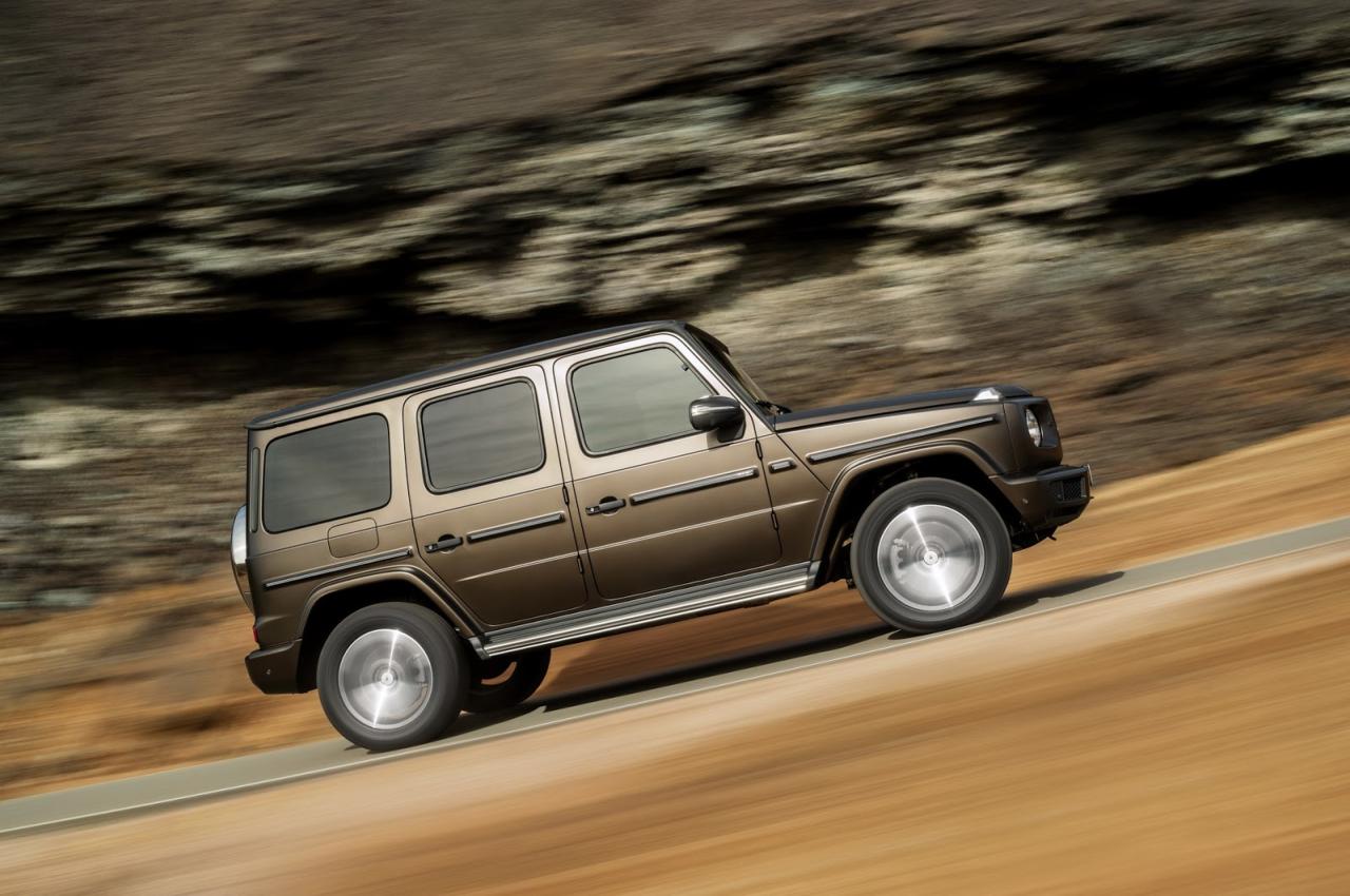 2019-Mercedes-Benz-G-Class-039-1.thumb.jpg.f7162006a71634c6d52875f5484c088f.jpg
