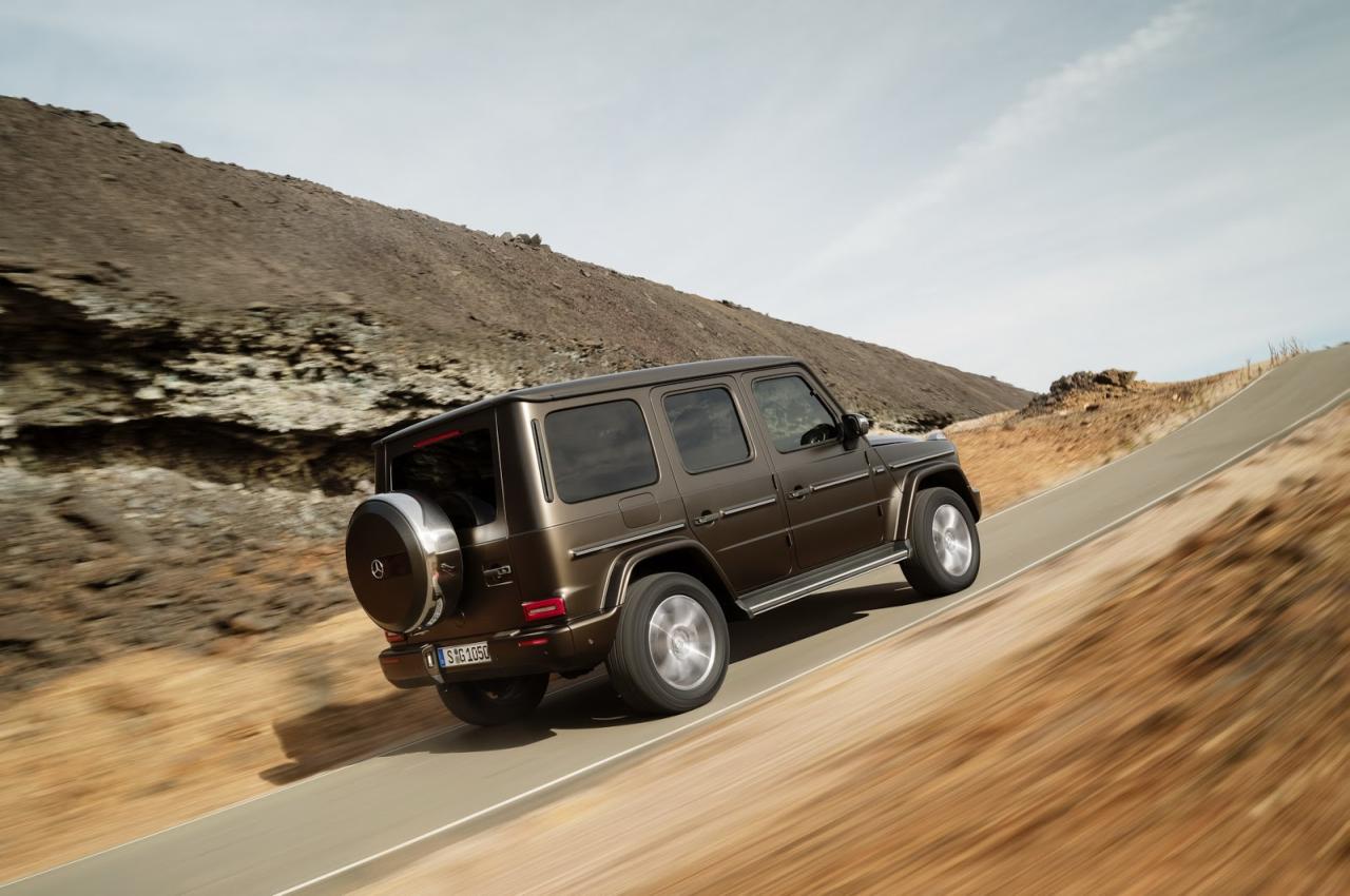 2019-Mercedes-Benz-G-Class-040-1.thumb.jpg.ff714735f5cee421e858d5bd3a6e7c87.jpg