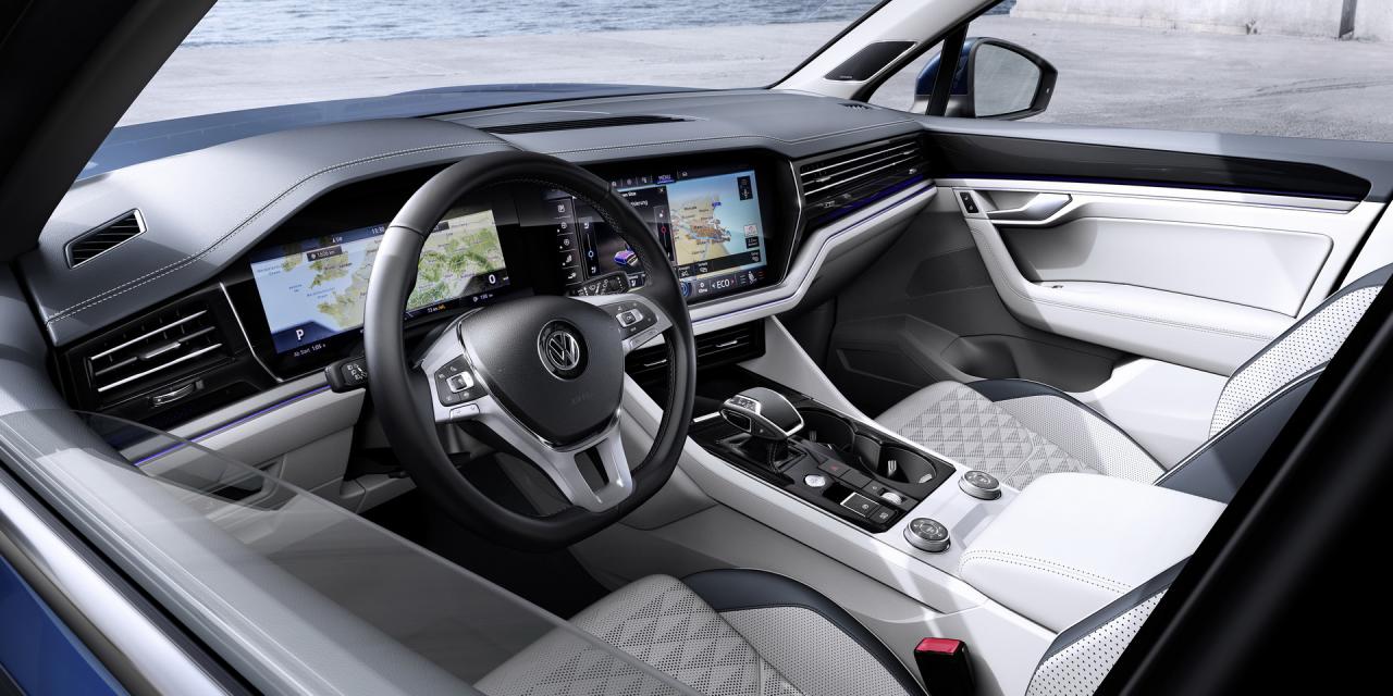 2019-VW-Touareg-19-1.thumb.jpg.3afa2f767b3e03bdafab00e62d316988.jpg