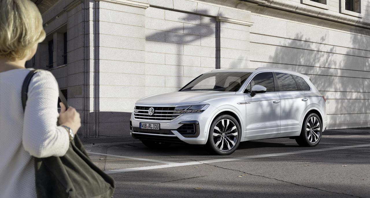2019-VW-Touareg-23-1.thumb.jpg.194cae681a0e72d089116a95a499dd59.jpg