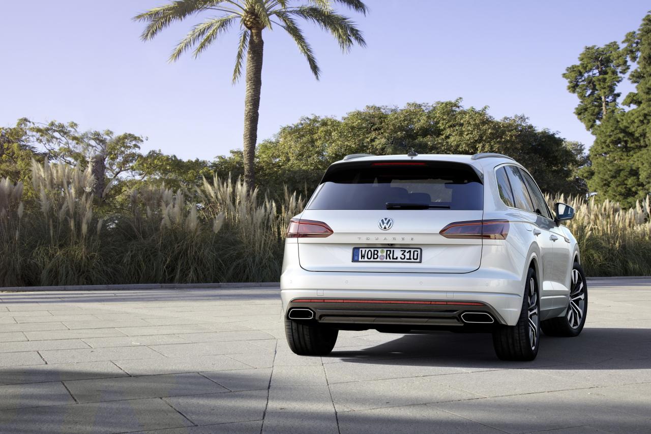 2019-VW-Touareg-24-1.thumb.jpg.79406480ff324f67c15ee5bd63f9387f.jpg