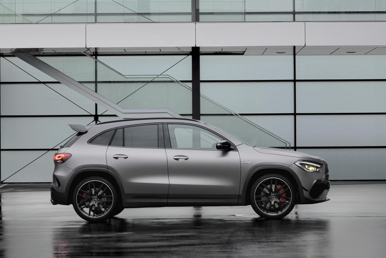 2020-Mercedes-AMG-GLA-45-08.thumb.jpg.d9318aab0b09dd255af23df7a4349bbb.jpg