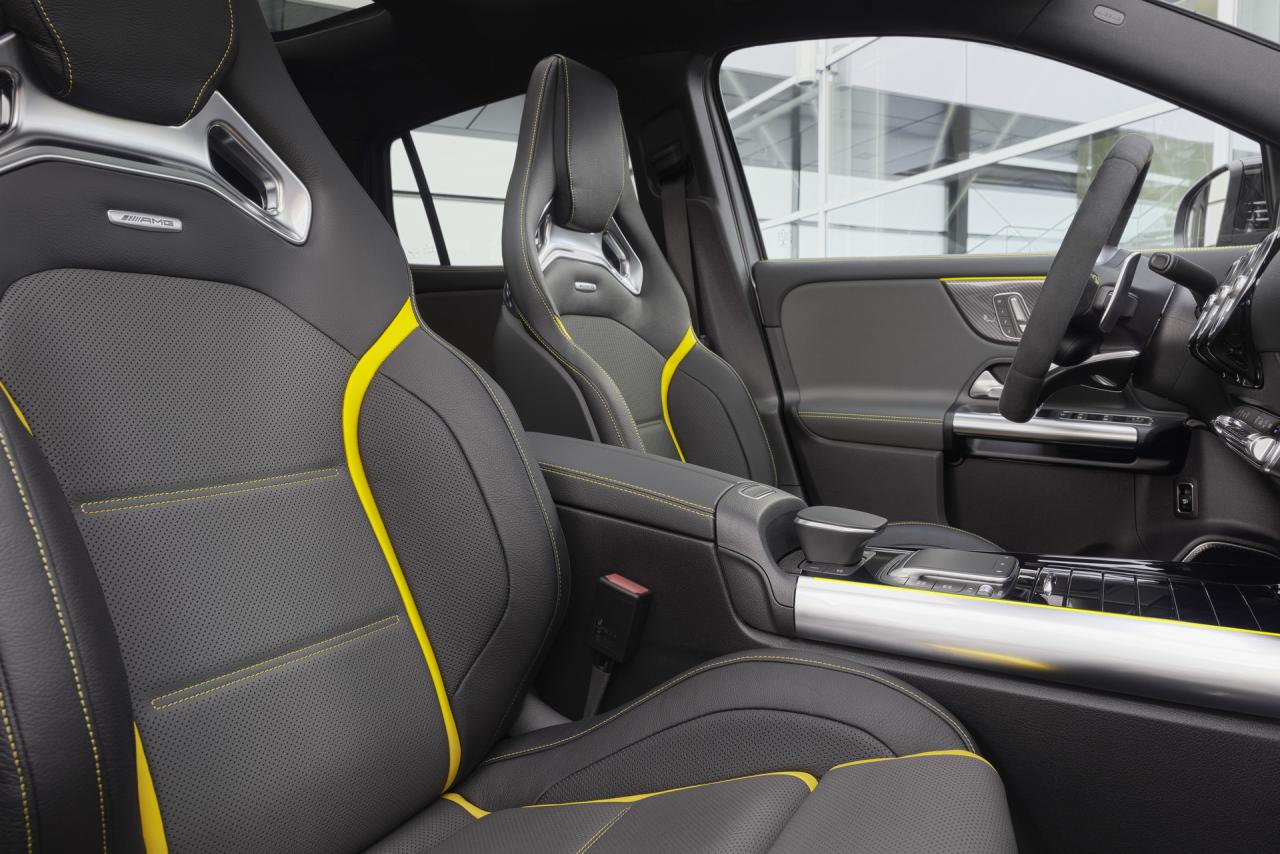 2020-Mercedes-AMG-GLA-45-14.thumb.jpg.5a94a3ef5eb55efdda7a007466c7840e.jpg