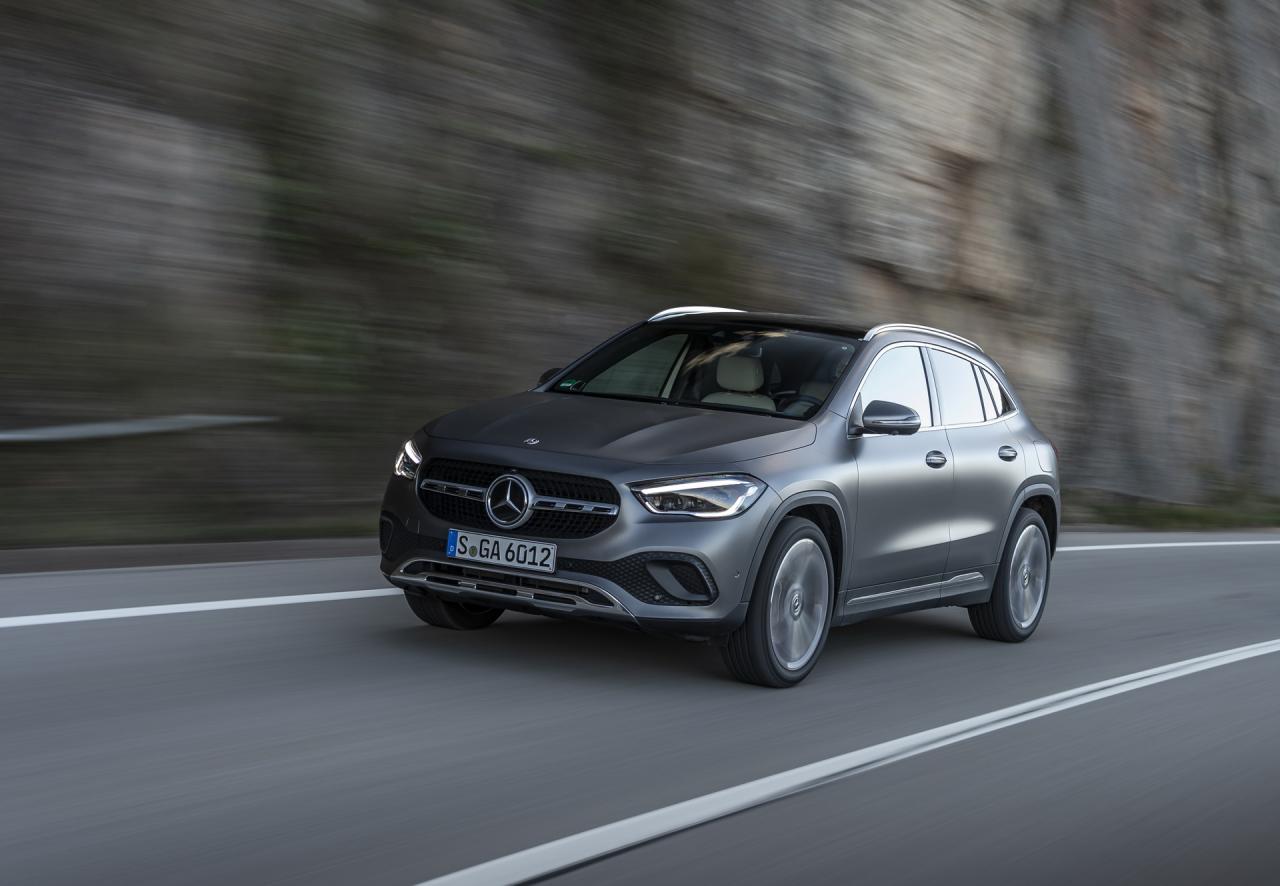 2020-Mercedes-GLA-Gallery-25.thumb.jpg.e46758074f3ff248a3b7108b88a5e033.jpg