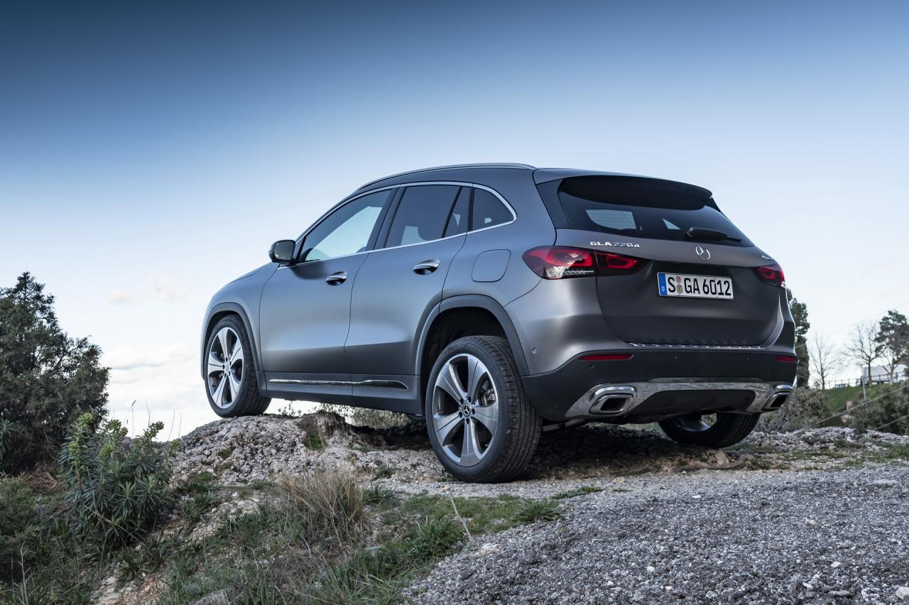 2020-Mercedes-GLA-Gallery-35.thumb.jpg.ea09ddd86394c23631dc26eed7c58f86.jpg
