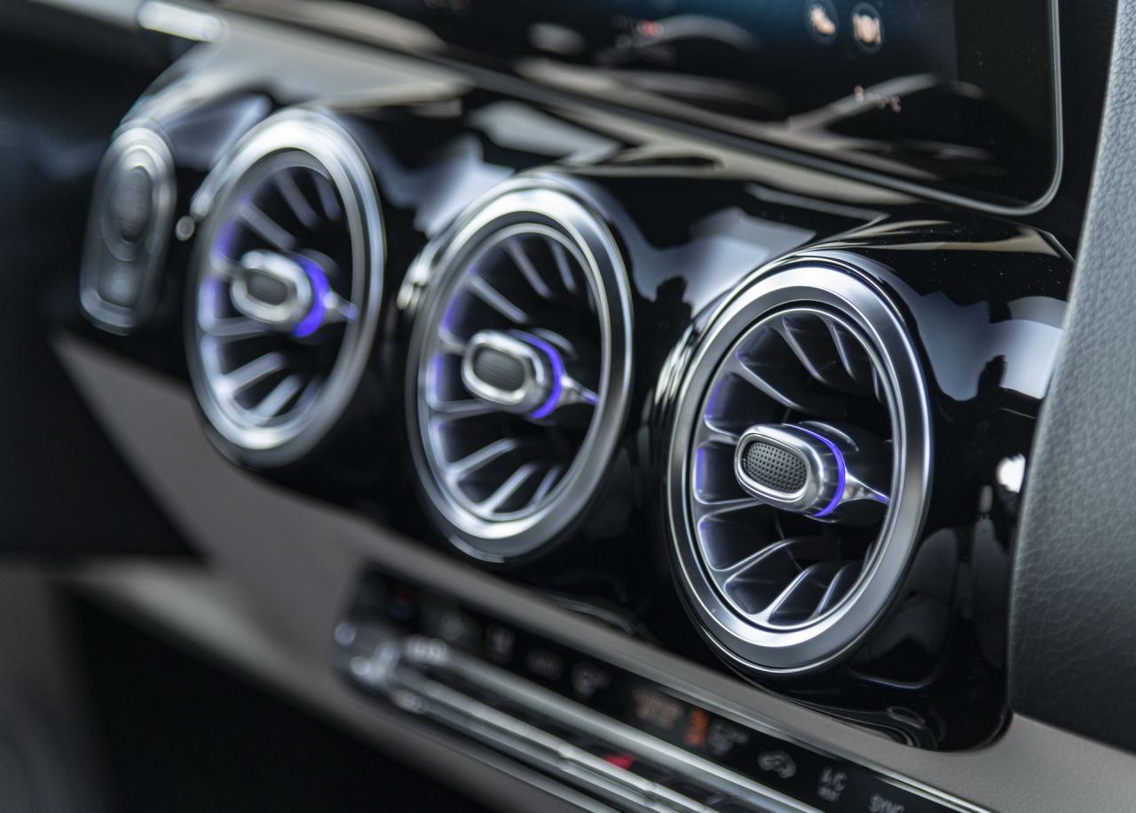 2020-Mercedes-GLA-Gallery-53.thumb.jpg.e2579c2fe4a7291fc11da557660060f9.jpg
