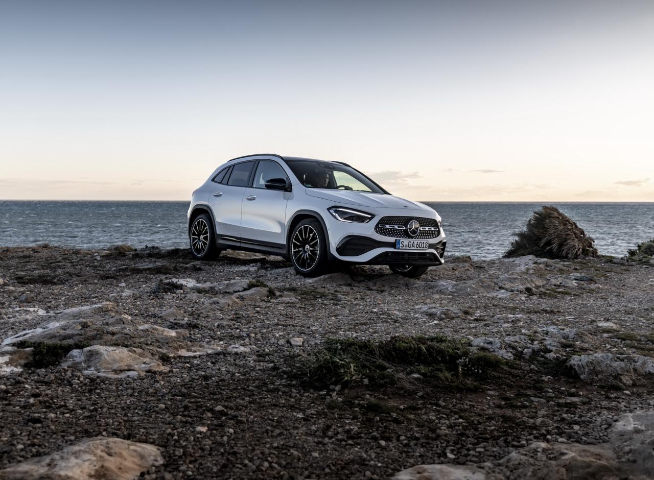 2020-Mercedes-GLA-Gallery-9.thumb.jpg.c6832efea191ec92e4d03e6588f2ec1e.jpg