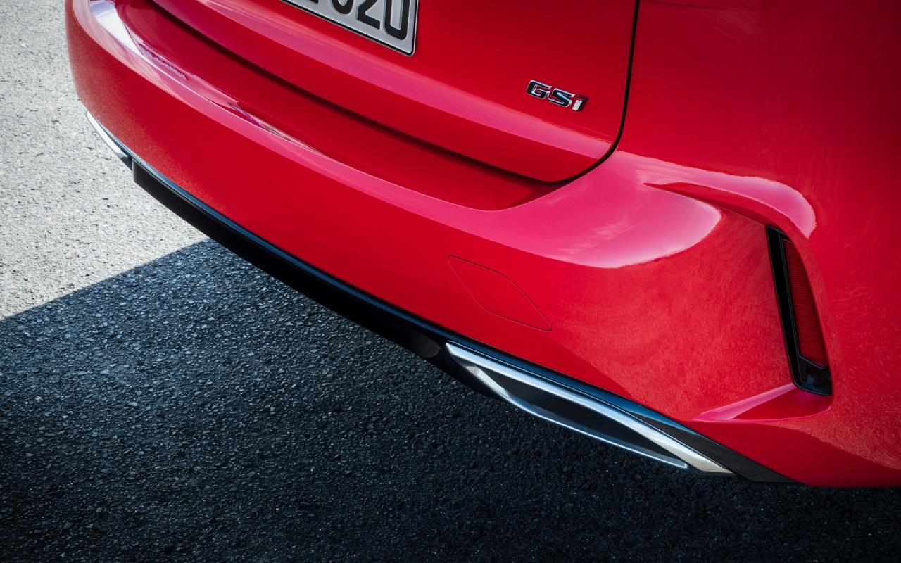 2020-Opel-Insignia-GSi-14.thumb.jpg.753e0ec57ead30bb17b9a8078896f77d.jpg