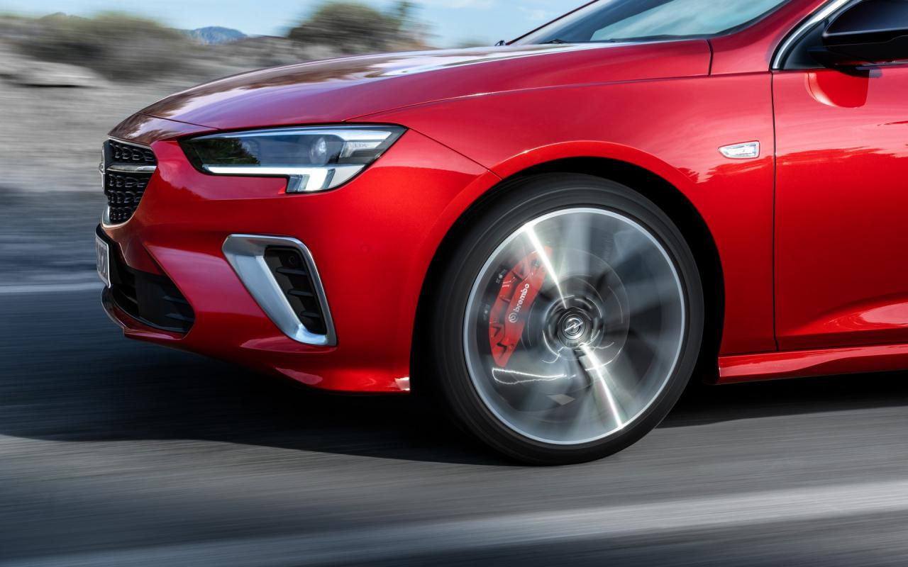 2020-Opel-Insignia-GSi-4.thumb.jpg.1f937920a84c69578024d5f111881f19.jpg