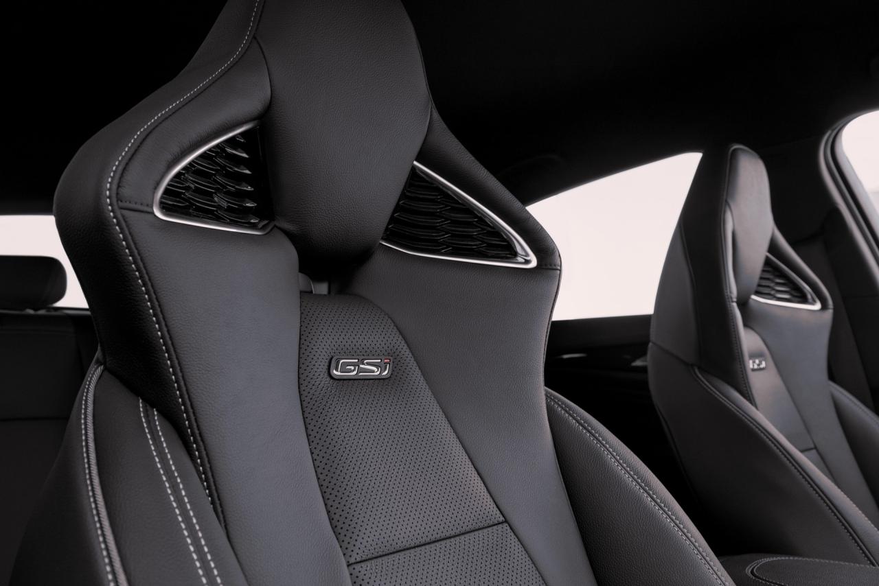 2020-Opel-Insignia-GSi-9.thumb.jpg.fa205b99138774a0c18e1663cc020059.jpg