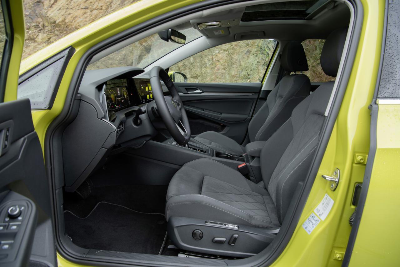 2020-VW-Golf-MK8-14.thumb.jpg.dcdd0ce9585ea2522294adf5967d58bd.jpg