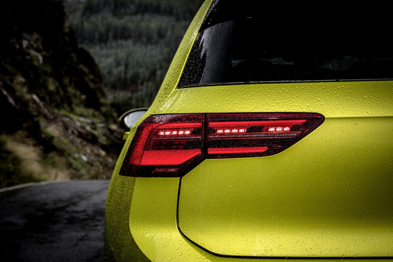 2020-VW-Golf-MK8-19.thumb.jpg.17feb1cc50e2e9866f024d022a99ba32.jpg