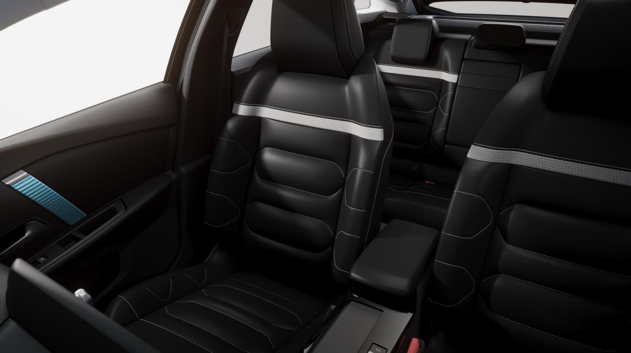 2020-citroen-c4-unveiled-officially-5.thumb.jpg.084f7fb60877e21cdaee44861b8012e2.jpg