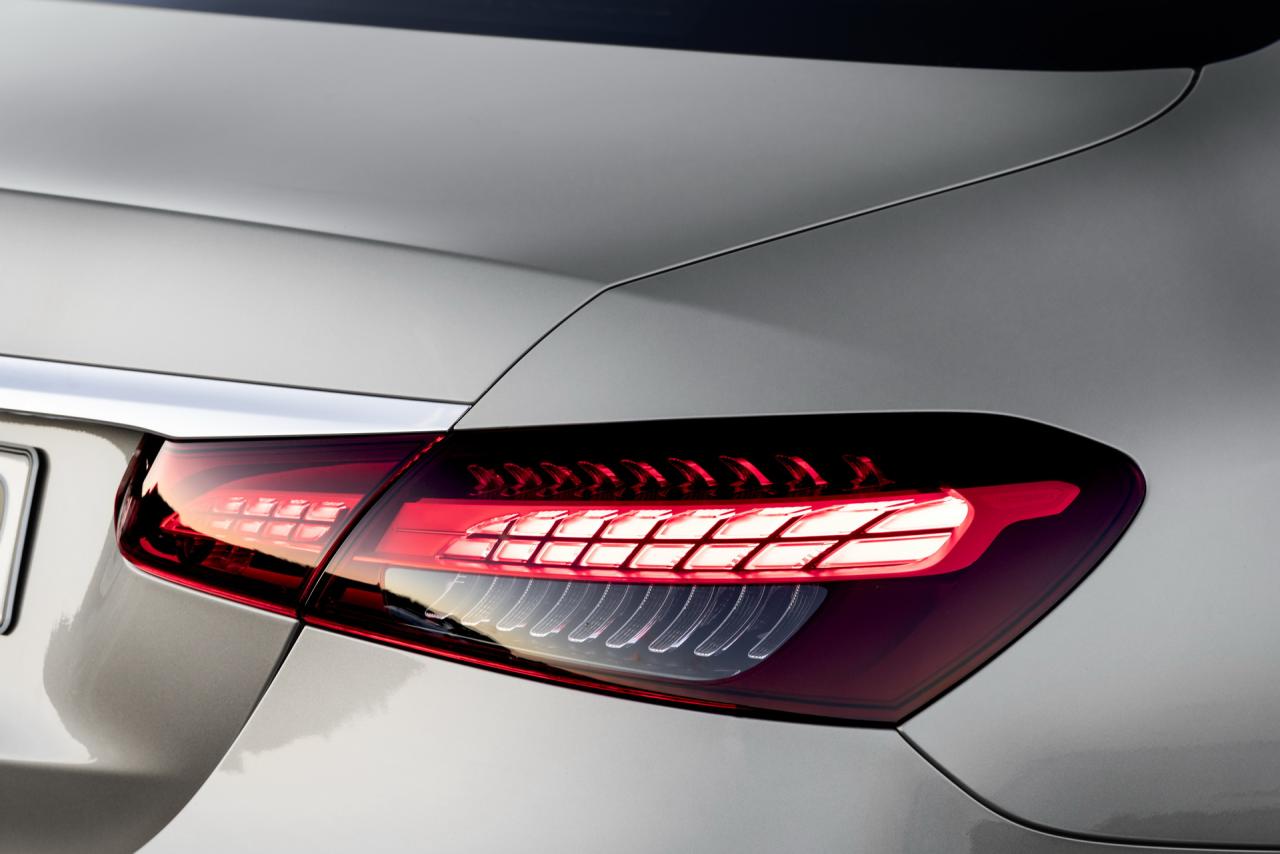 2020-mercedes-benz-e-class-facelift-20.thumb.jpg.d7eb1ff6d19540cb9a7c1591f4dd14b7.jpg