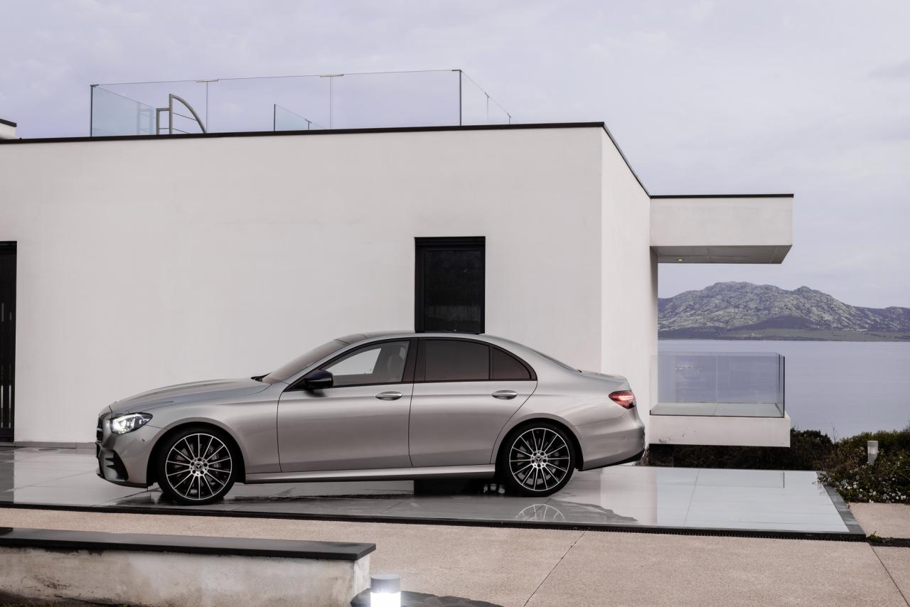 2020-mercedes-benz-e-class-facelift-23.thumb.jpg.83e7318ca9ee3a6b882fb80b608fb432.jpg