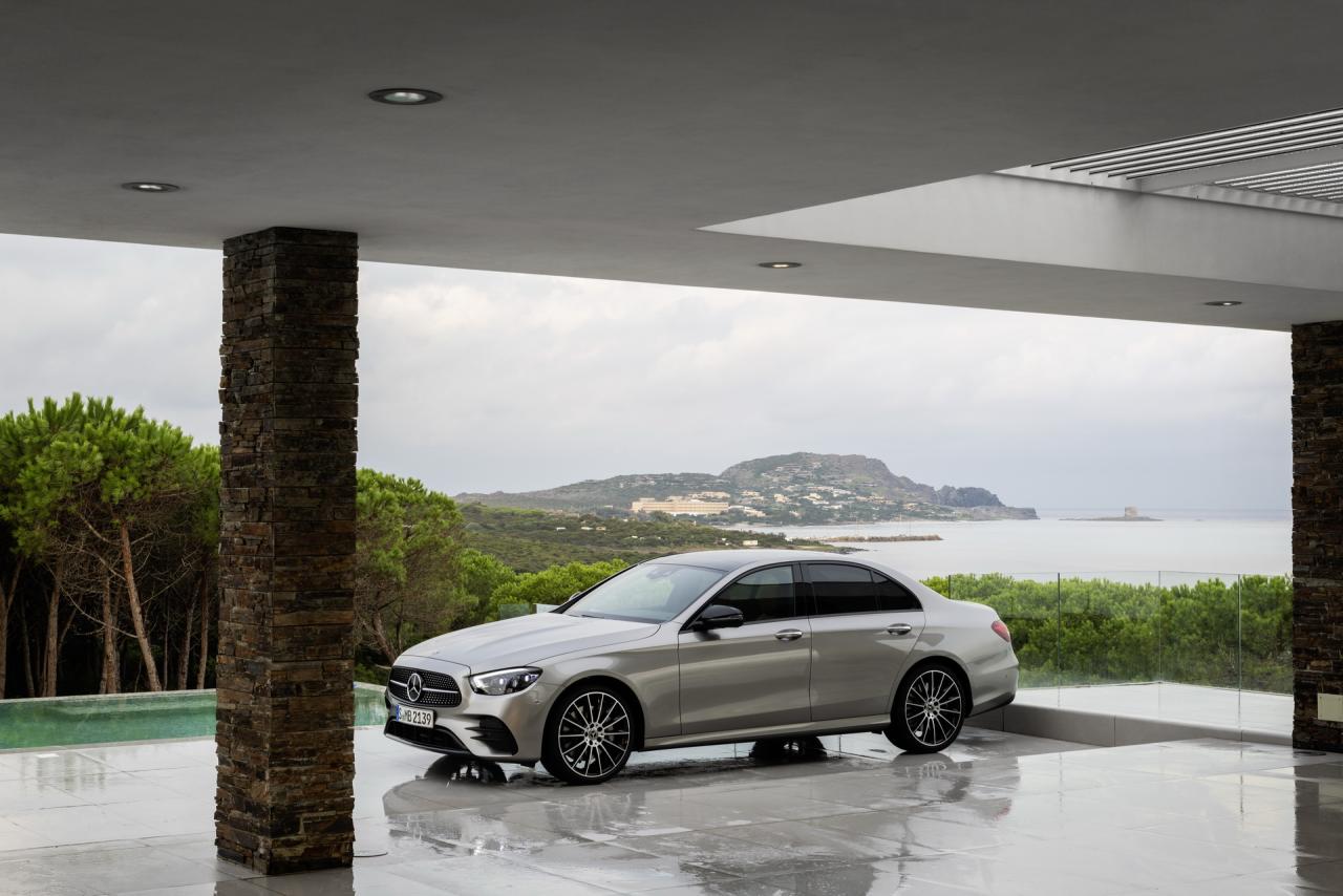 2020-mercedes-benz-e-class-facelift-27.thumb.jpg.d95ff1014a8210adc881bfbfbff7d31d.jpg