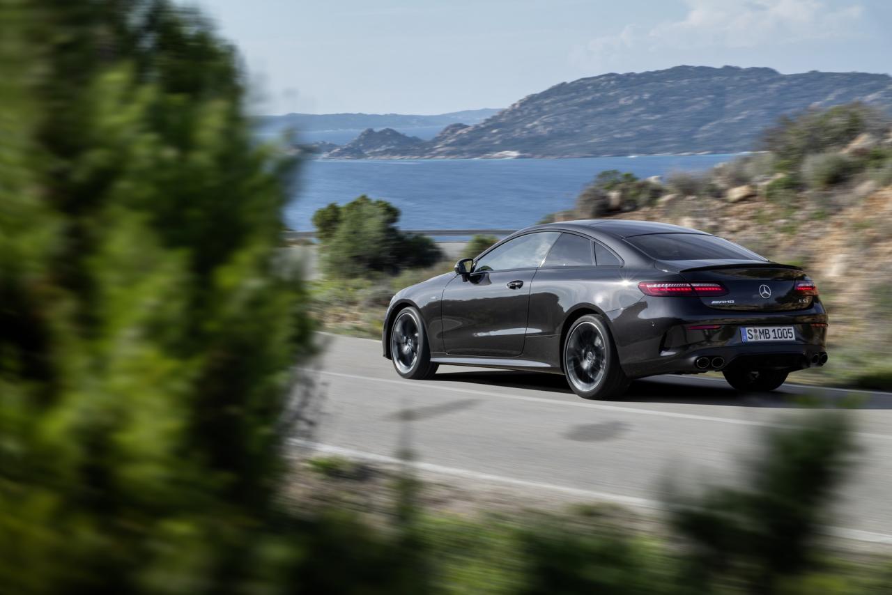 2021-Mercedes-AMG-E53-Coupe-15.thumb.jpg.84281b6fe3e825453556f3726838851b.jpg