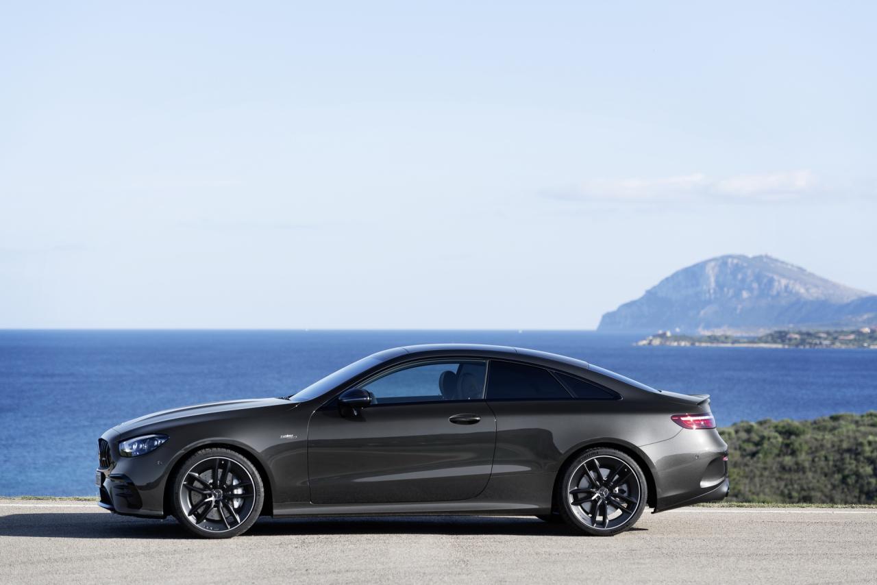 2021-Mercedes-AMG-E53-Coupe-18.thumb.jpg.ad625ac6fa34fb841afbc696b2c6f7fc.jpg