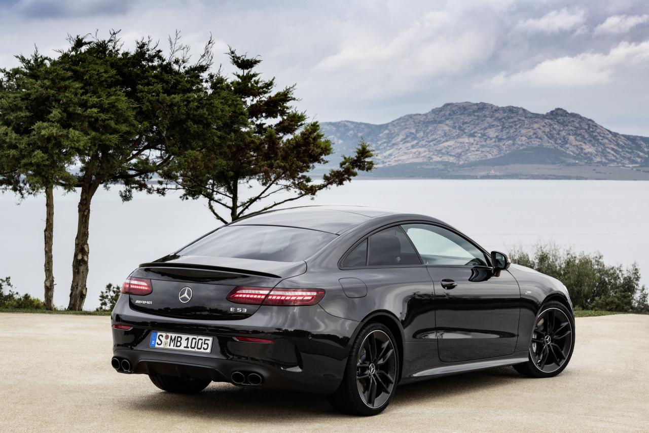 2021-Mercedes-AMG-E53-Coupe-19.thumb.jpg.7f57d98054741a400852e25e0105515f.jpg