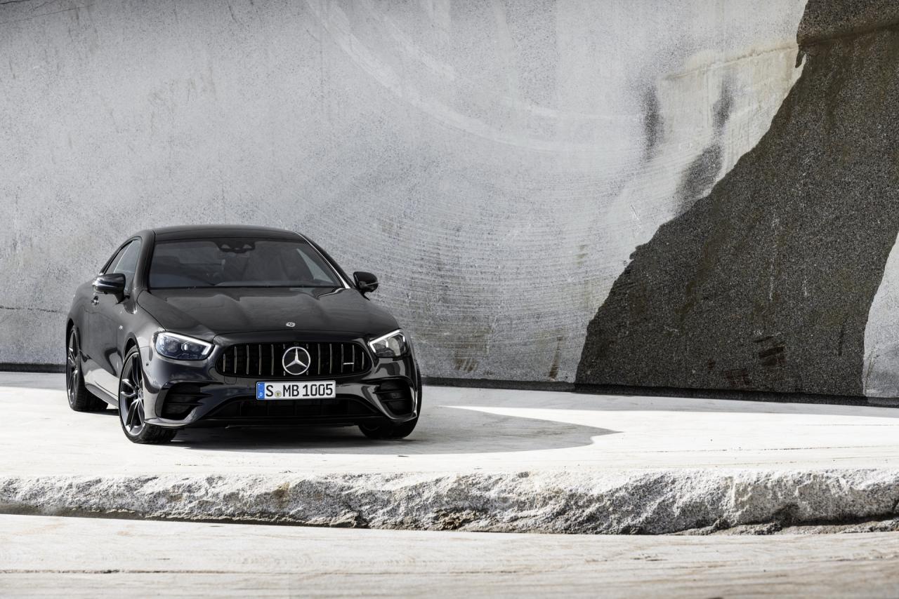 2021-Mercedes-AMG-E53-Coupe-25.thumb.jpg.4734f897c095cd1344b78ce32b0b328c.jpg