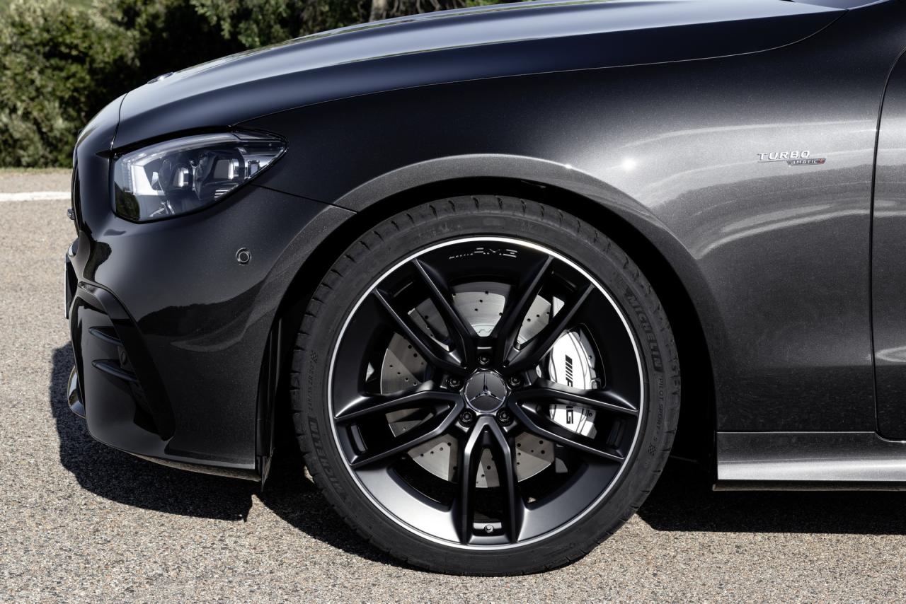 2021-Mercedes-AMG-E53-Coupe-30.thumb.jpg.fbfb800b51854dfeaee290ce8313e991.jpg