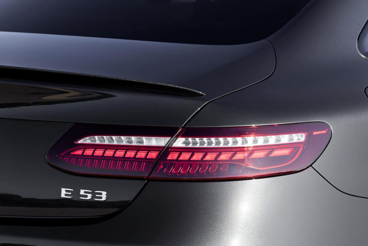 2021-Mercedes-AMG-E53-Coupe-32.thumb.jpg.4b44e7d7b34e0c1dd63471e89c657993.jpg
