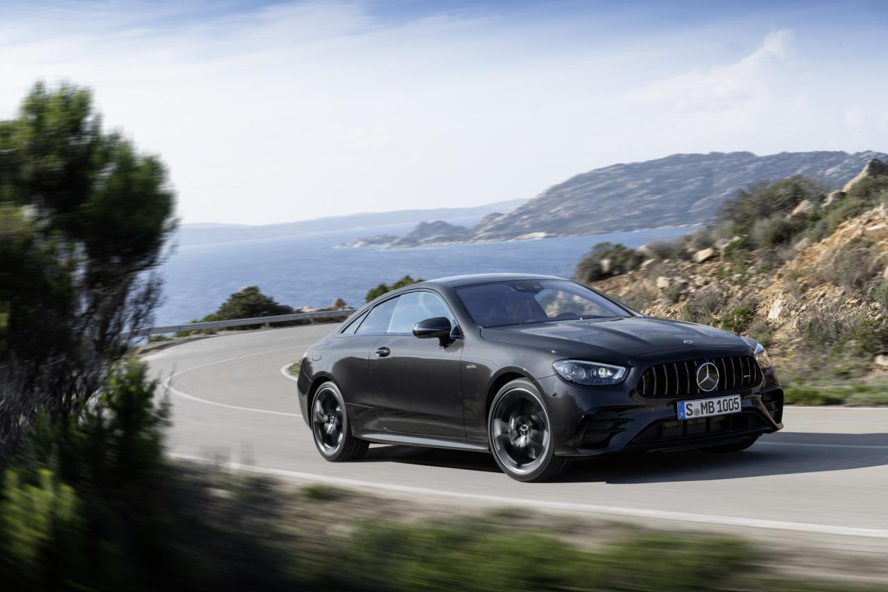 2021-Mercedes-AMG-E53-Coupe-9.thumb.jpg.d1e188f8c727e63c29216e76f1aafe38.jpg